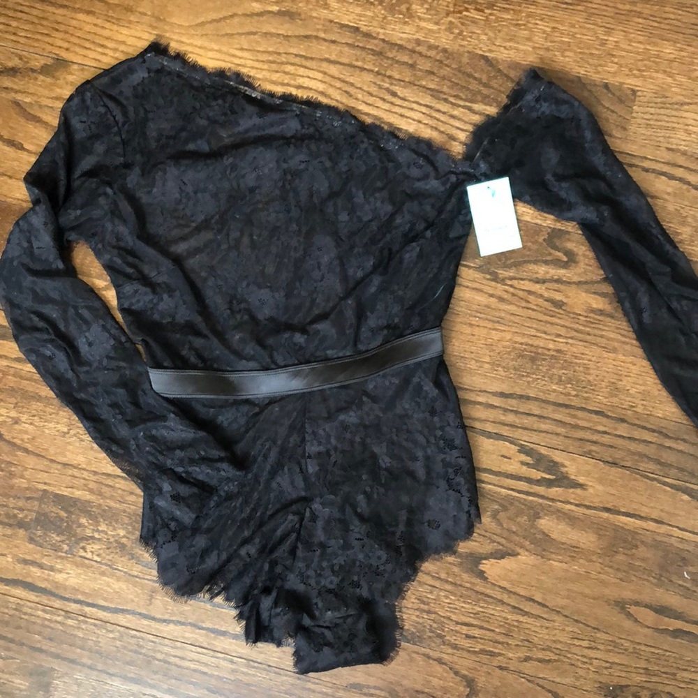 NWT 🖤 Off Shoulder Black Lacy Lingerie 🖤